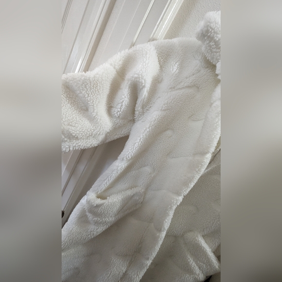 Nike Women's Cream Teddy Jacket - Picture 8 of 13